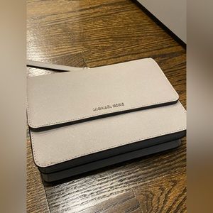 Michael Kors Satchel Bag - Like New!